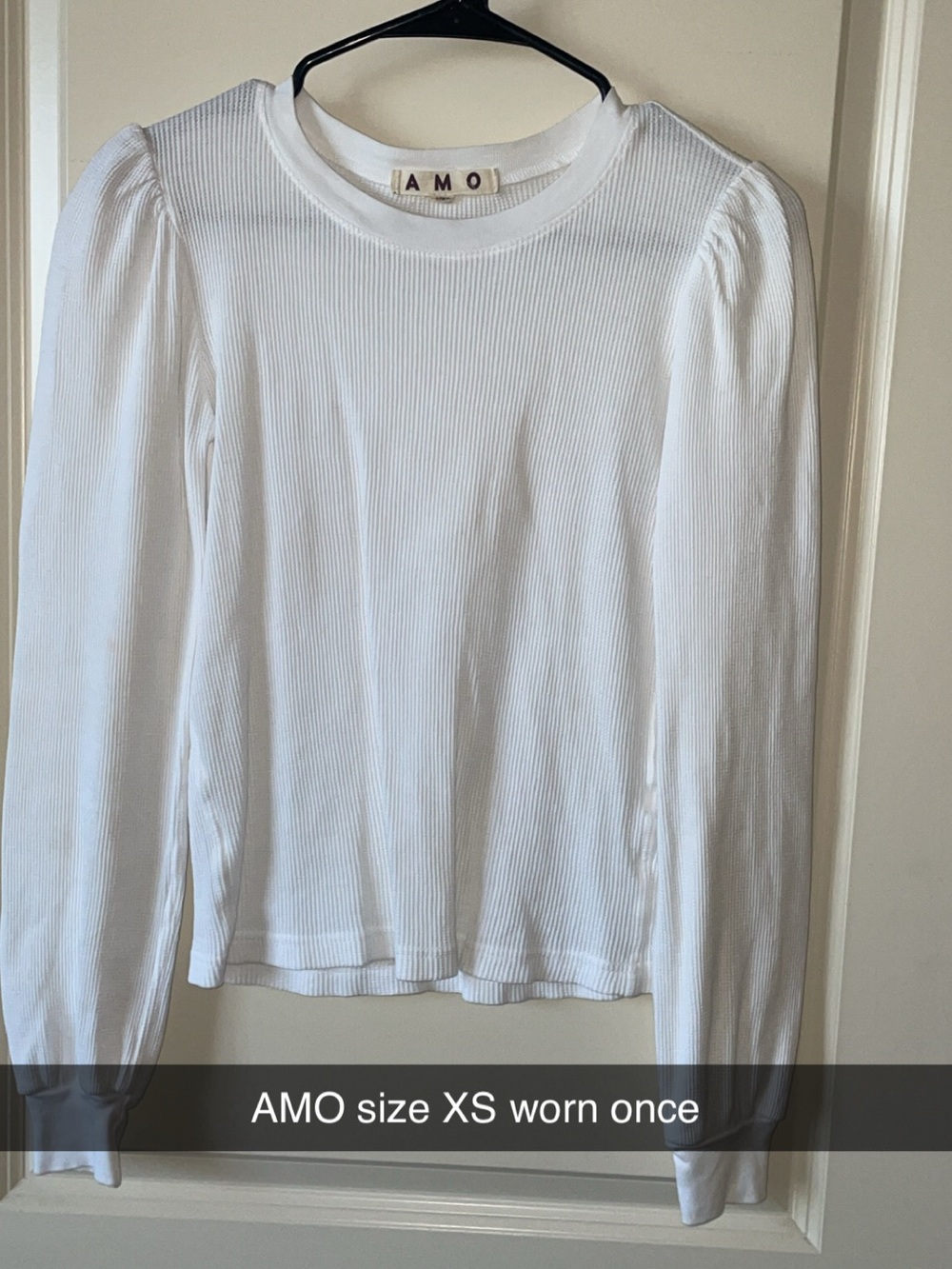 AMO White Ribbed Puff-Shoulder Crewneck Top